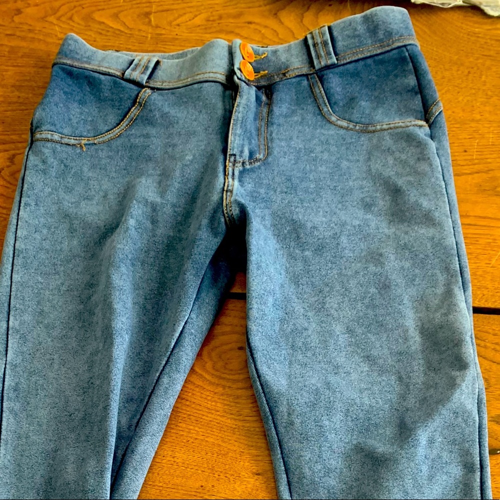 Denim stretchy leggings with the butt lift